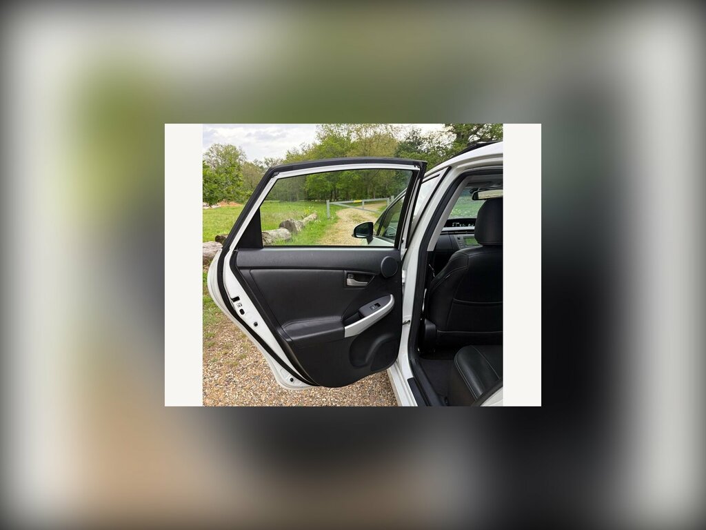 Toyota Prius 1.8 Vvti Plug-in Cvt Silver #47