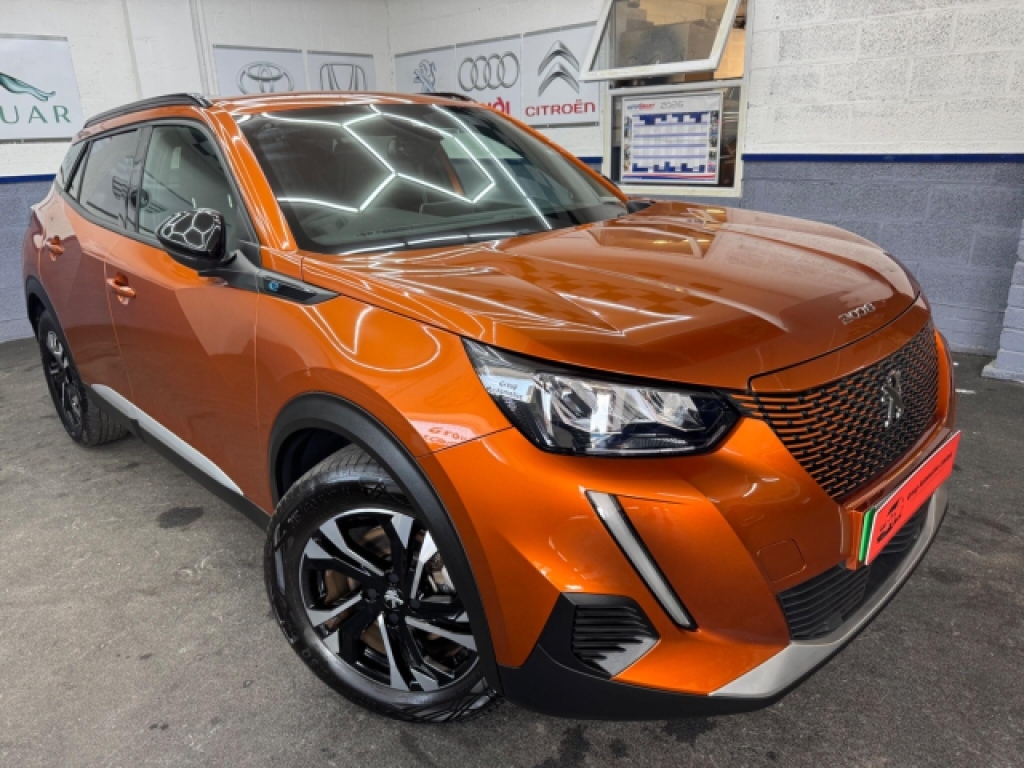 Peugeot e-2008 50Kwh Allure Premium Orange