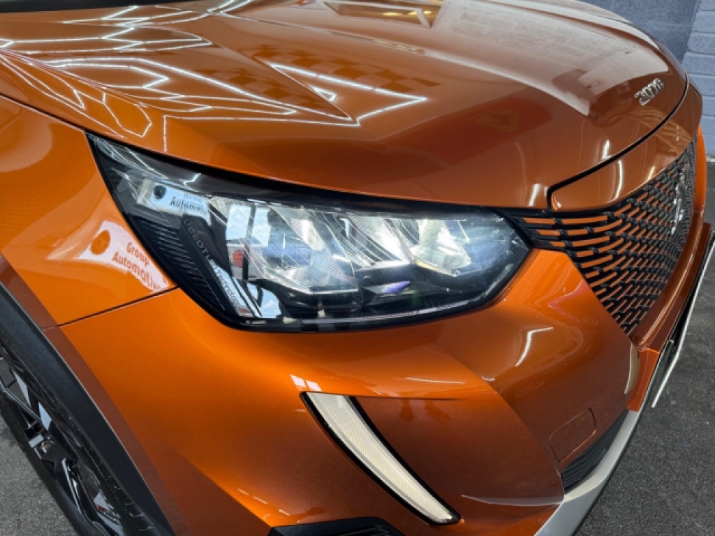 Peugeot e-2008 50Kwh Allure Premium Orange #2