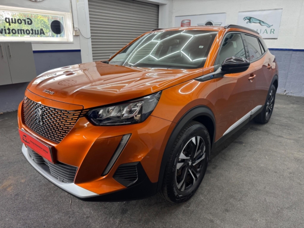 Peugeot e-2008 50Kwh Allure Premium Orange #4
