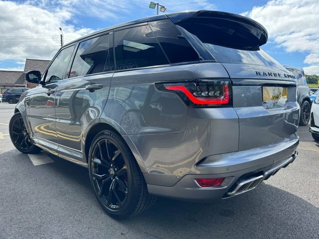 Land Rover Range Rover Sport 2022 5.0 P575 V8 Svr Carbon Edition Suv Black #2