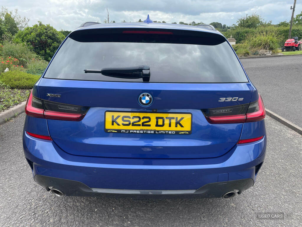 BMW 3 Series 330E Xdrive M Sport Step Blue #4
