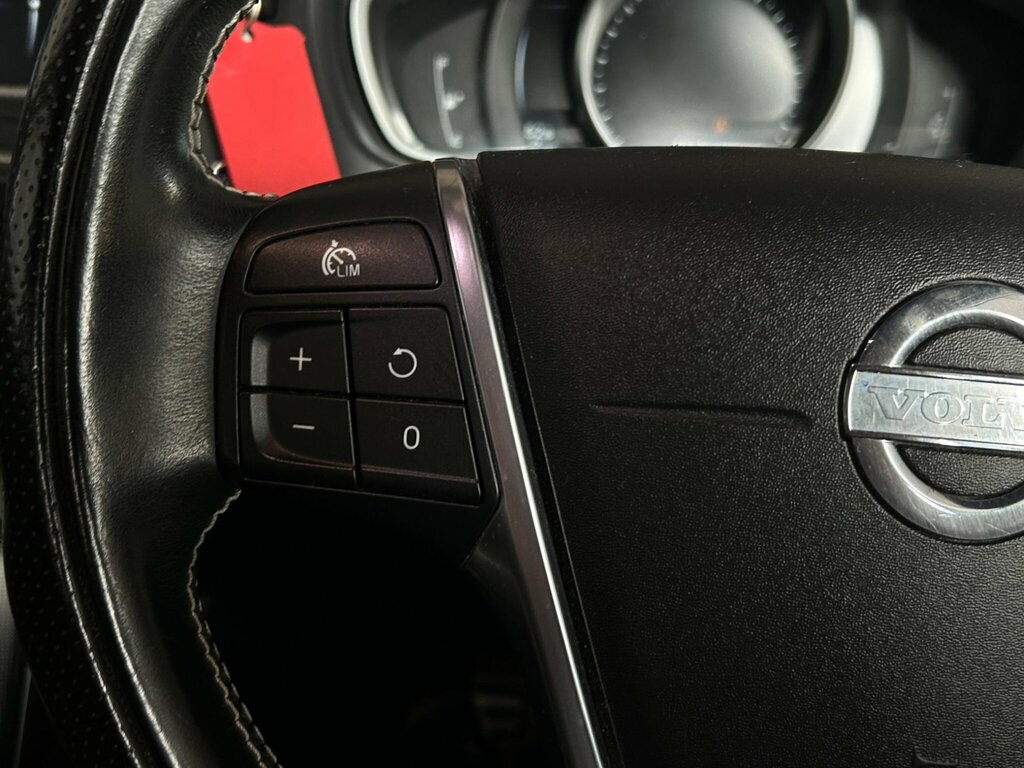 Volvo V40 2.0 D4 Se Lux Nav Geartronic Euro 6 Ss Red #31