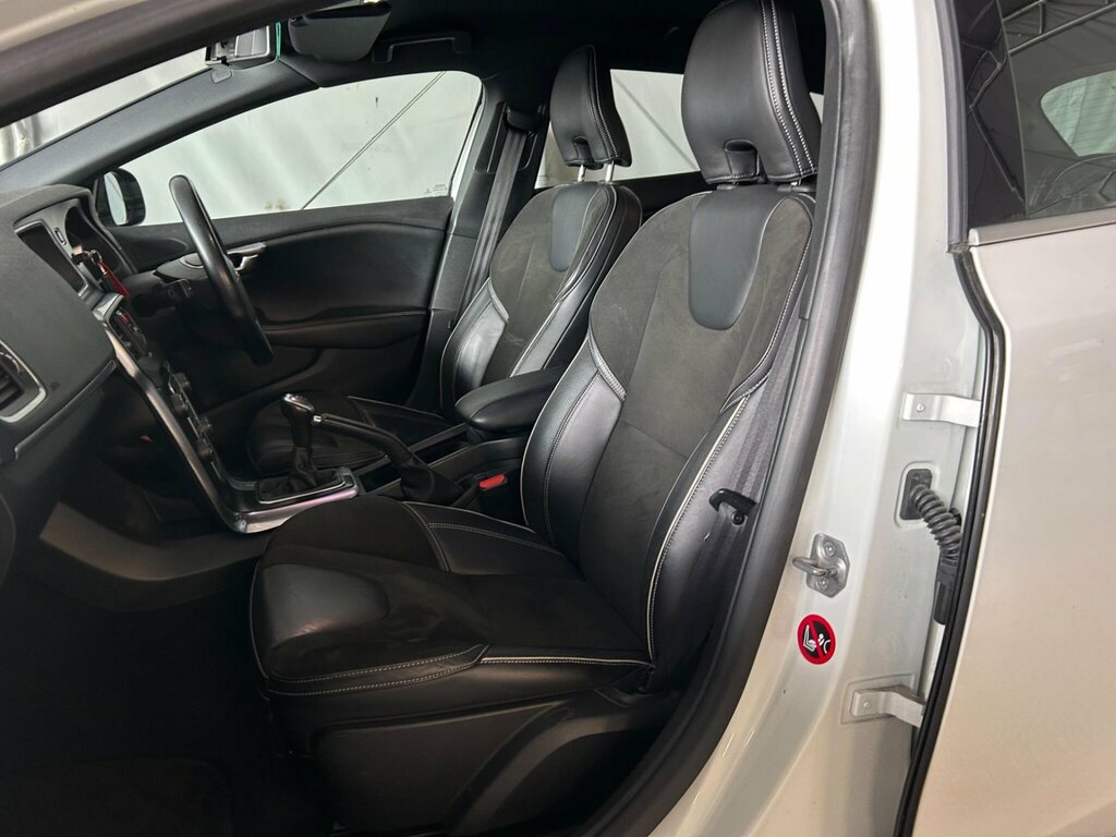 Volvo V40 2.0 D4 Se Lux Nav Geartronic Euro 6 Ss Red #23