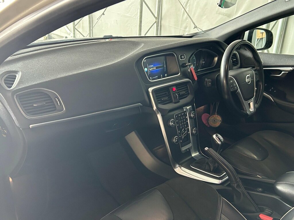 Volvo V40 2.0 D4 Se Lux Nav Geartronic Euro 6 Ss Red #26