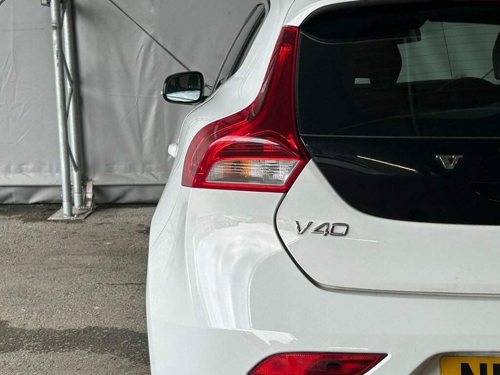 Volvo V40 2.0 D4 Se Lux Nav Geartronic Euro 6 Ss Red #46