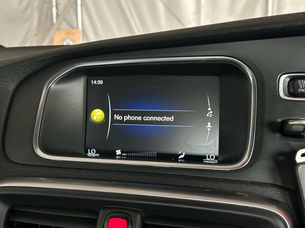 Volvo V40 2.0 D4 Se Lux Nav Geartronic Euro 6 Ss Red #38