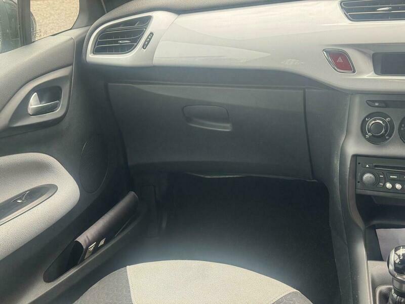 Citroen DS3 1.6 Dstyle Convertible. Sporty. Ulez Red #40