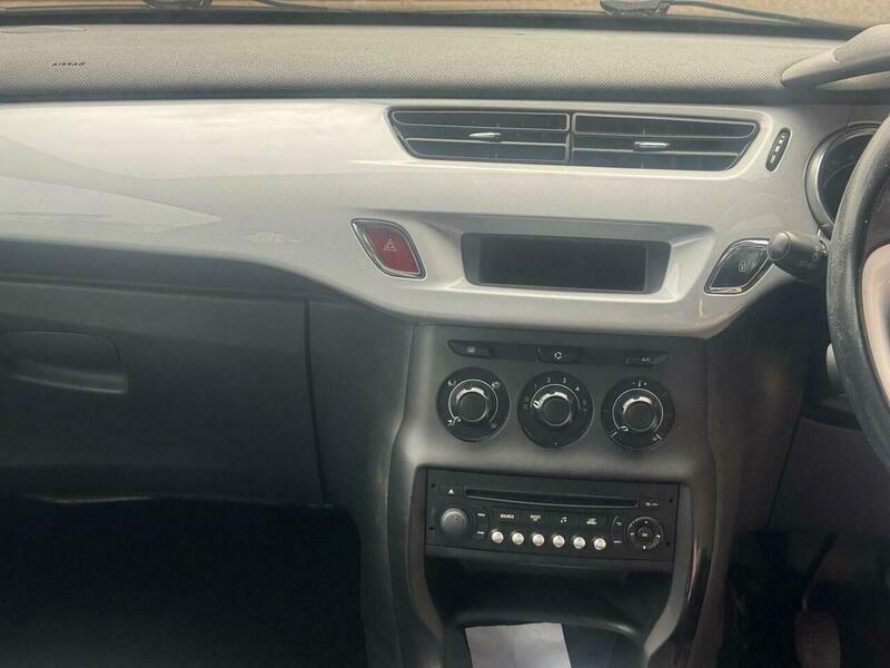Citroen DS3 1.6 Dstyle Convertible. Sporty. Ulez Red #46