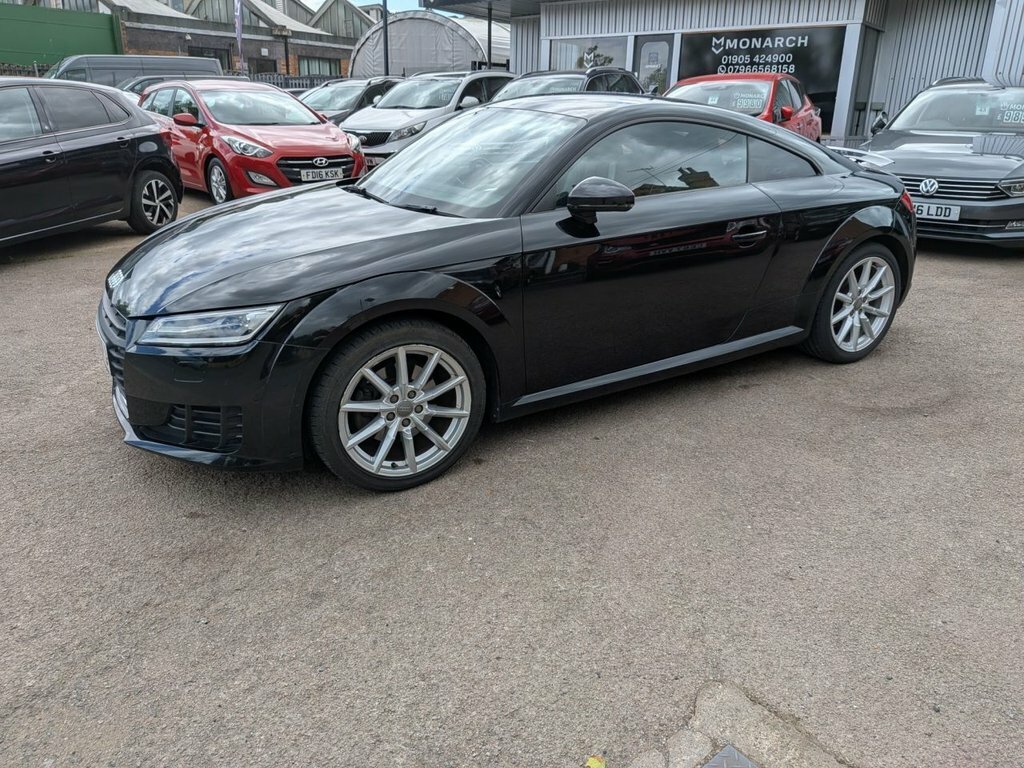 Audi TT 2L Sport Black #3