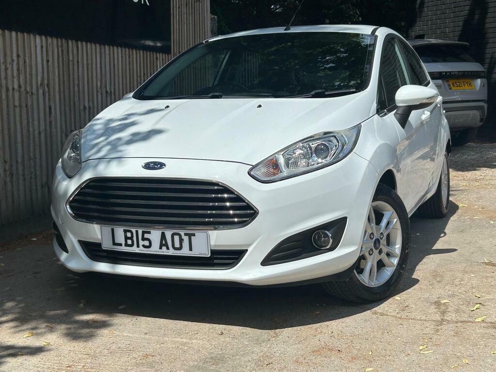 Ford Fiesta 1.25 Zetec Euro 6 White