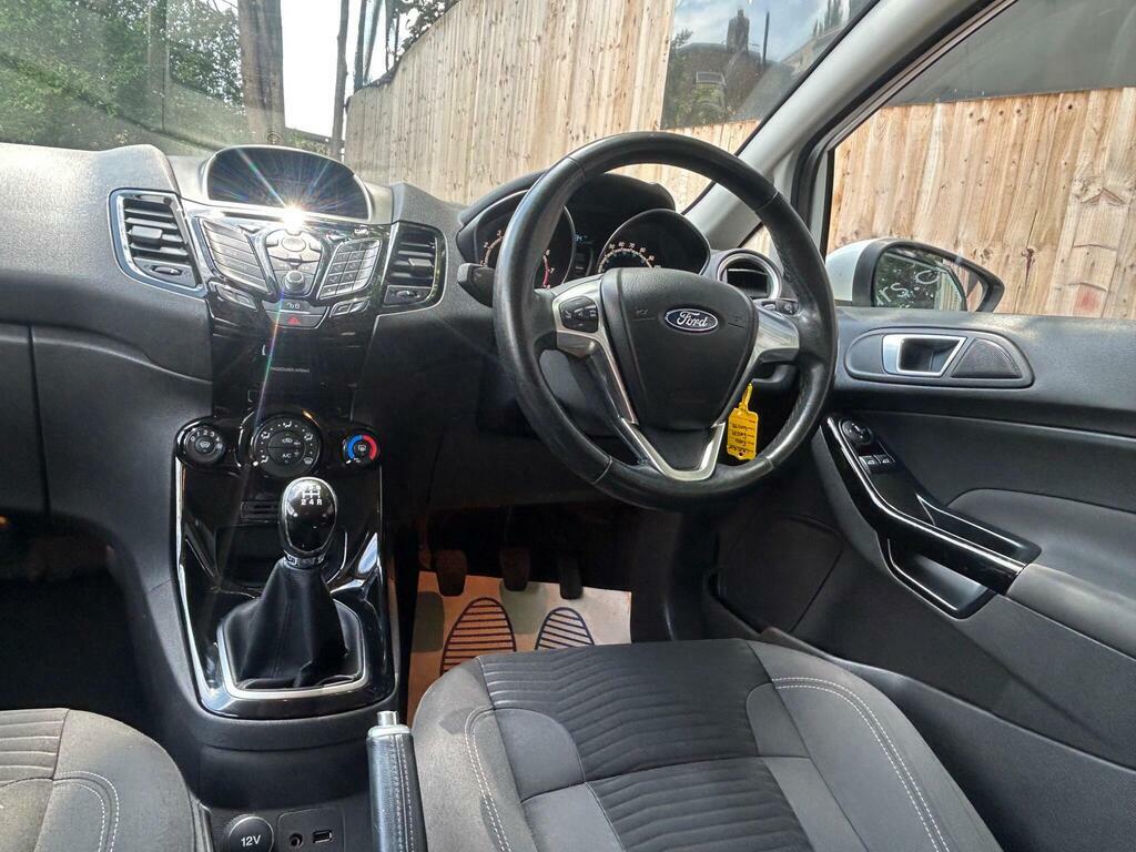 Ford Fiesta Hatchback 1.0T Ecoboost Zetec Euro 6 Ss 20 Grey #26