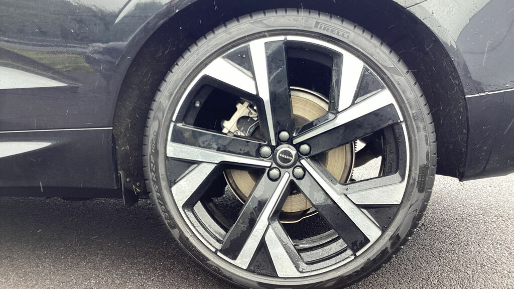 Volvo XC60 2.0 B5 Mhev Ultra Bright Euro 6 5-Door CE26SMV Black #5
