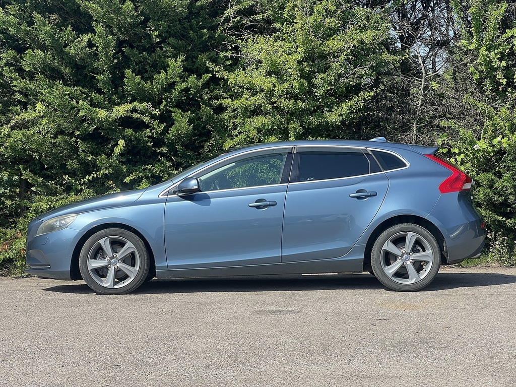 Volvo V40 T4 Se Lux Nav Blue #5