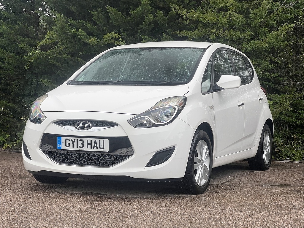 Hyundai Ix20 Active White #3