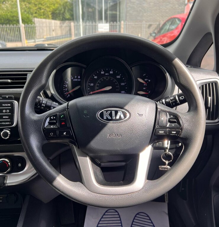 Kia RIO 1.3L 1 Black
