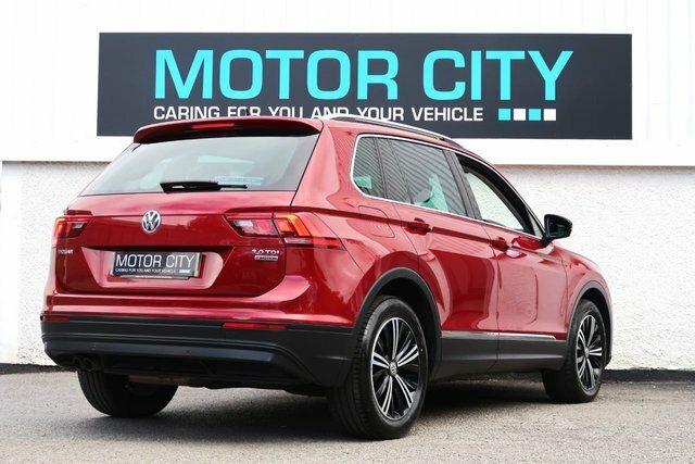 Volkswagen Tiguan 2.0 Tdi Bluemotion Tech Se Navigation Suv Dies Red #3
