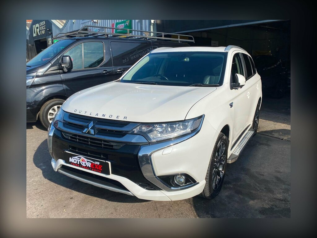 Mitsubishi Outlander 2.0H 12Kwh Gx5h Cvt 4Wd Euro 6 Ss White #3