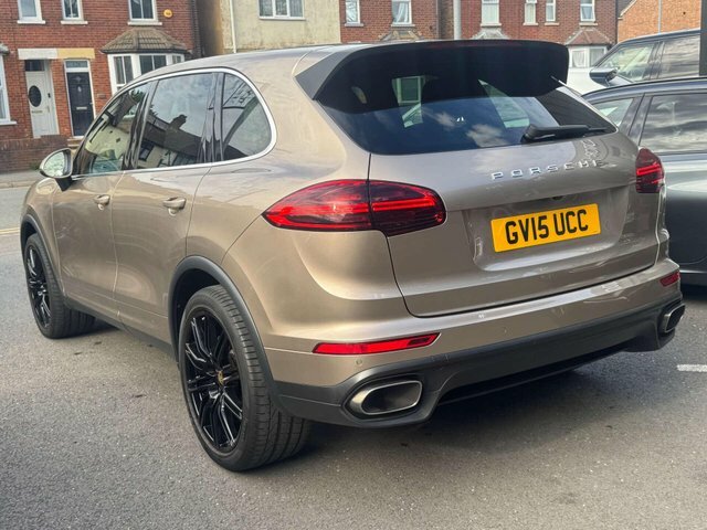 Porsche Cayenne 2015 3.0 Td V6 Suv Tiptronics 4Wd Euro Beige #3