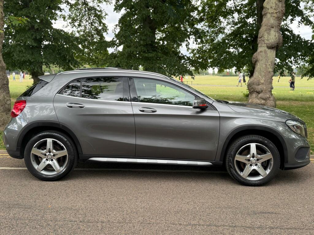 Mercedes-Benz GLA Class Amg Line Grey #3