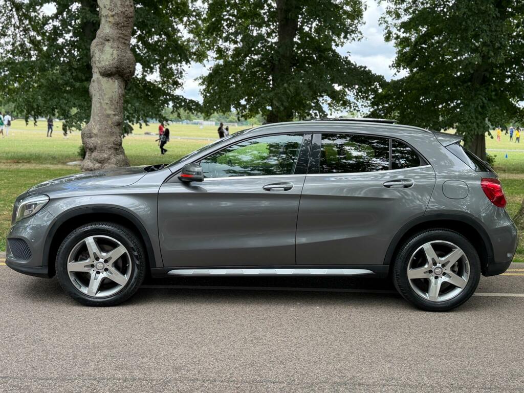 Mercedes-Benz GLA Class Suv Black #7