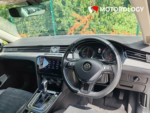 Volkswagen Passat 1.4 Tsi Gte White #3
