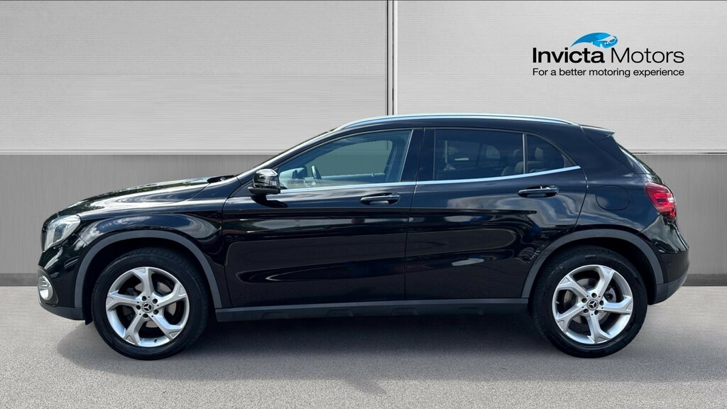 Mercedes-Benz GLA Class Sport Premium Plus Black #6