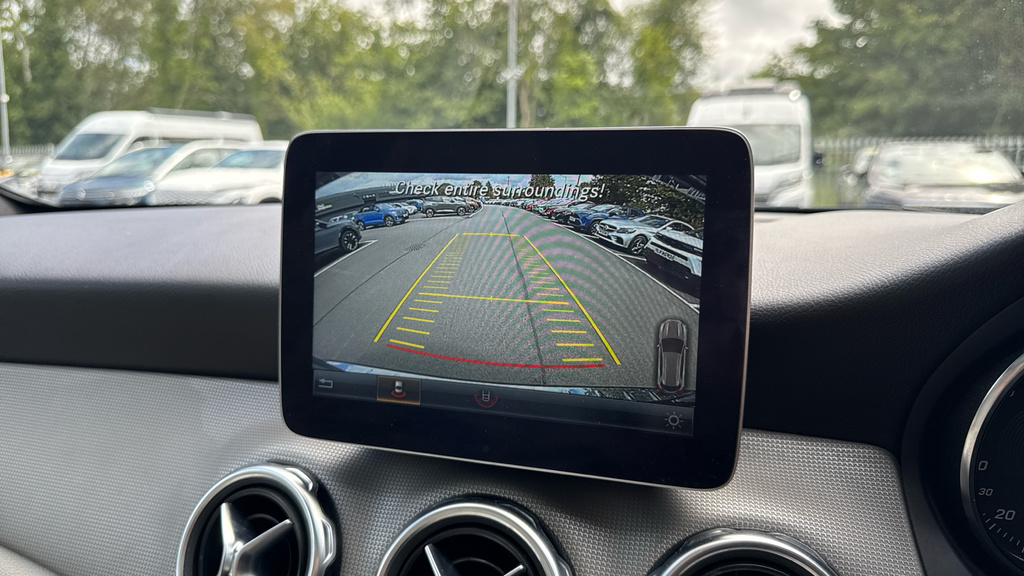 Mercedes-Benz GLA Class Suv 2.1 Gla200d Amg Line Executive 7G-dct Euro 6 Grey #25