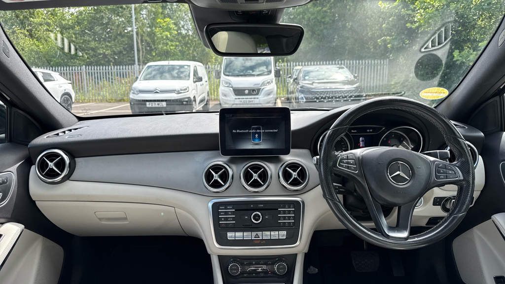 Mercedes-Benz GLA Class Suv 2.1 Gla200d Amg Line Executive 7G-dct Euro 6 Grey #11