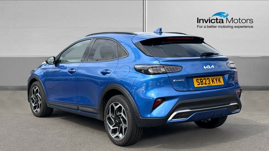 Kia Xceed Hatchback Blue #5