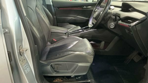 Skoda ENYAQ Suv Silver #6