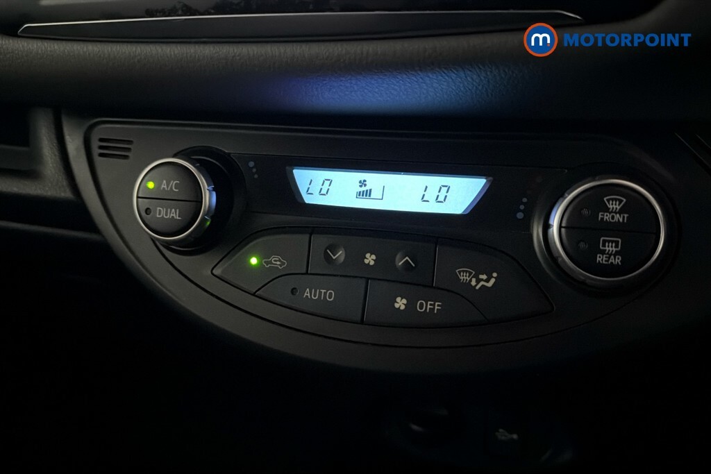 Toyota Yaris 1.5 Vvt-h Design E Cvt White #13