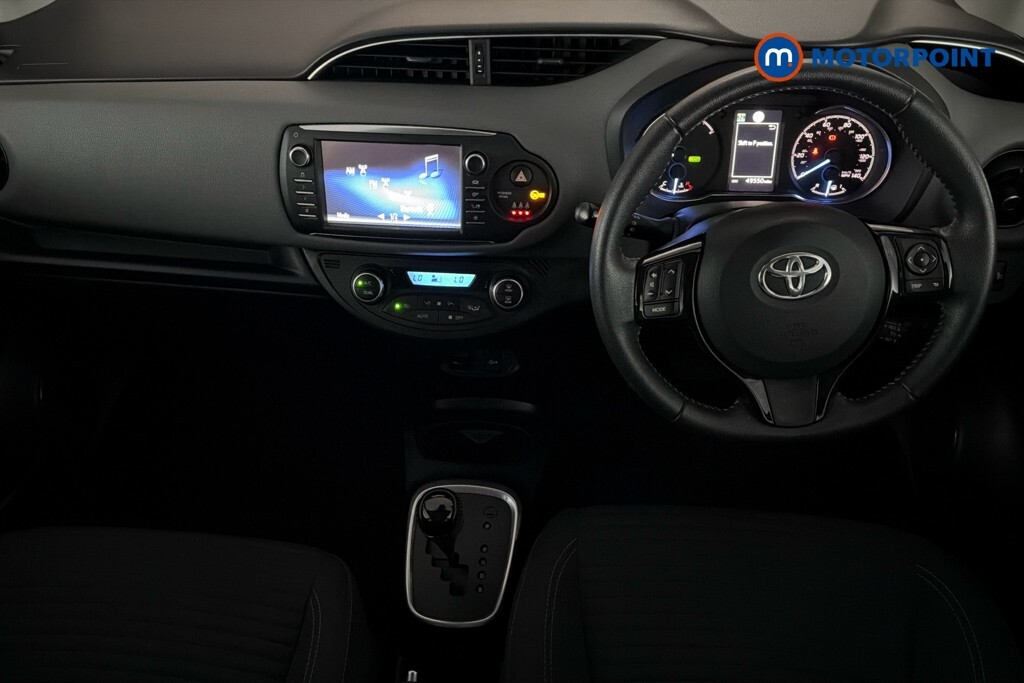Toyota Yaris 1.5 Vvt-h Design E Cvt White #9