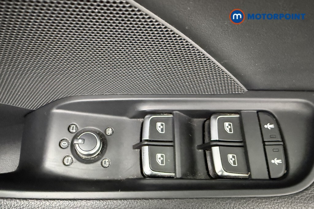 Audi A3 2.0 Tfsi Sportback S Tronic Quattro Euro 6 Ss 5 Black #26