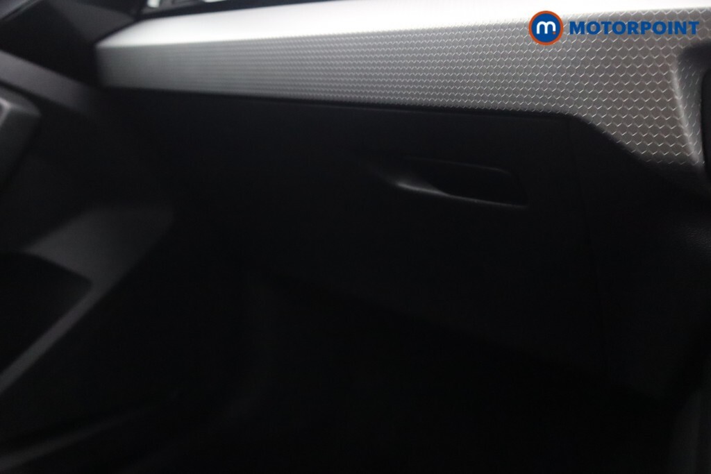Audi A1 Sportback 1.0 Tfsi Sport 25 95Ps S Tronic White #19