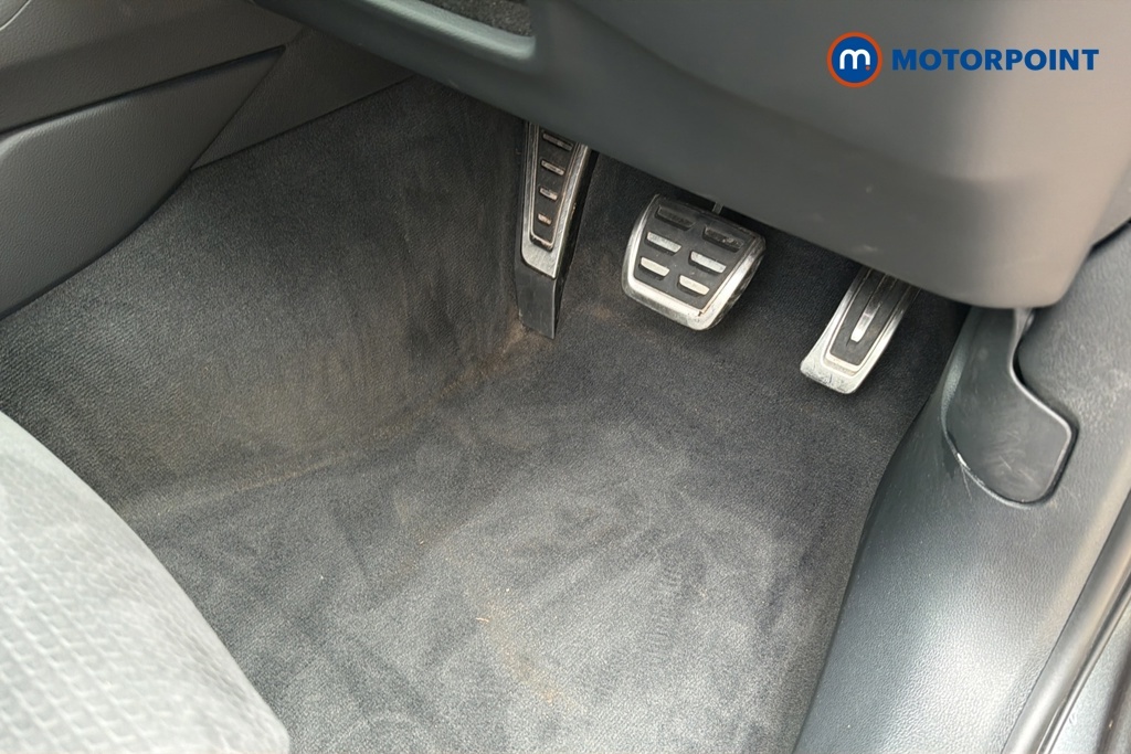 Audi A4 35 Tfsi Black Edition S Tronic Comfortsound Grey #27