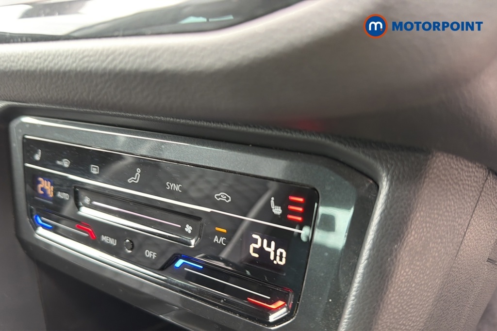 Volkswagen Tiguan 1.5 Tsi 150 Active Dsg Black #20