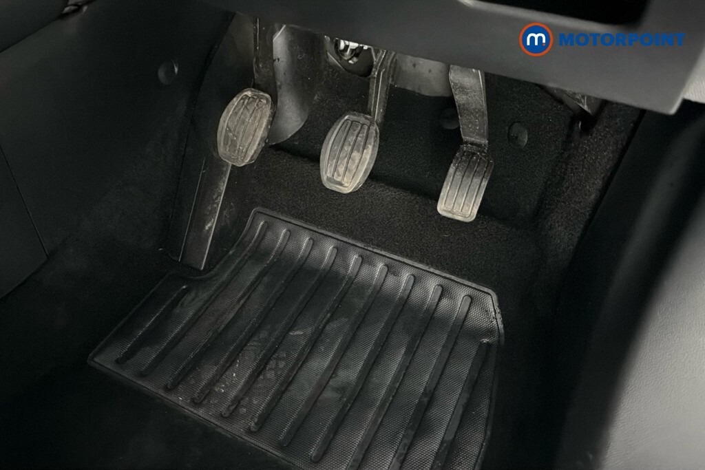 Peugeot 2008 1.2 Puretech 130 Allure Eat8 Grey #25