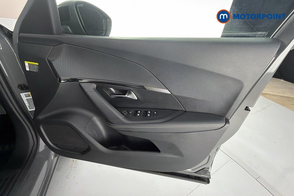 Peugeot 2008 1.2 Puretech 130 Allure Eat8 Grey #21