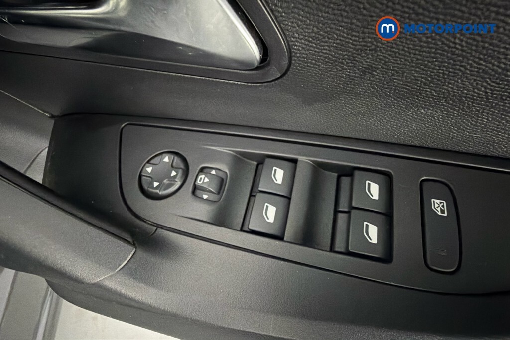 Peugeot 2008 1.2 Puretech 130 Allure Eat8 Grey #22