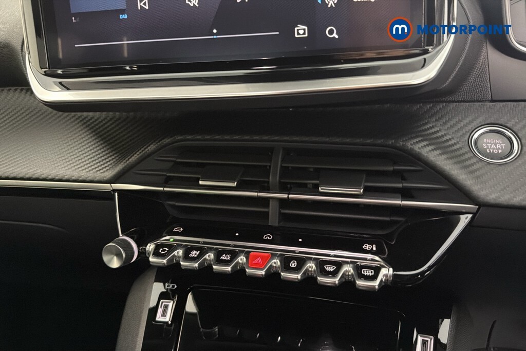 Peugeot 2008 1.2 Puretech 130 Allure Eat8 Grey #17