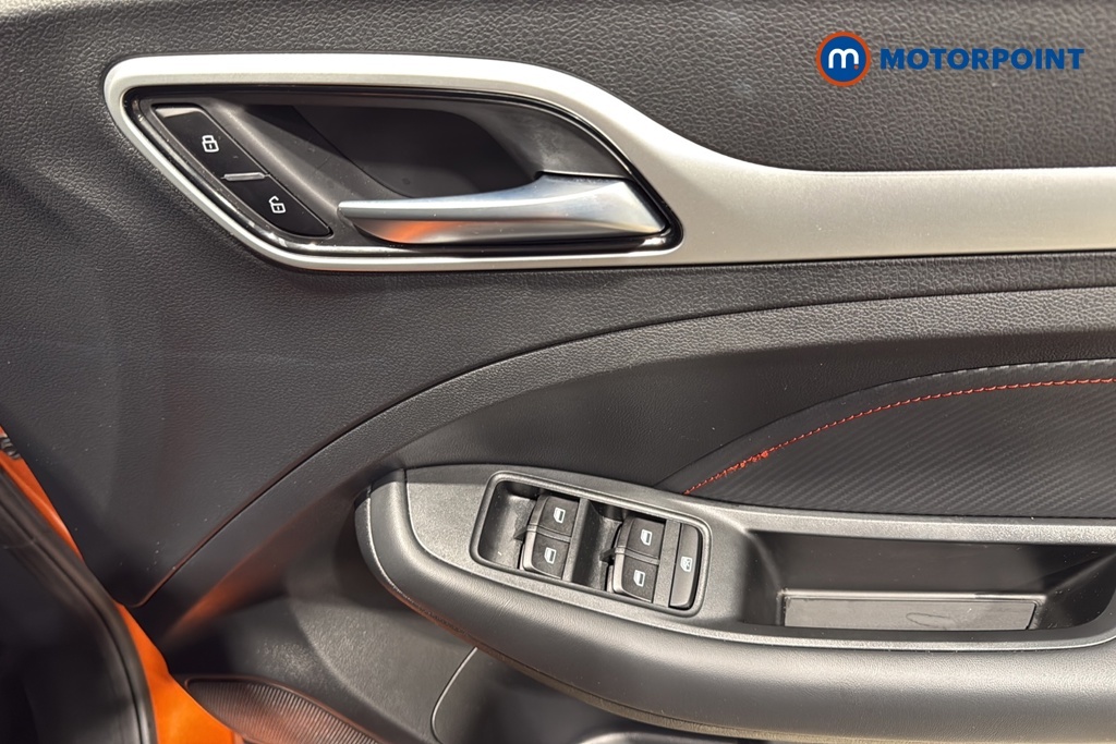 MG ZS 1.5 Hybrid Plus Trophy Suv Hybrid Black #22