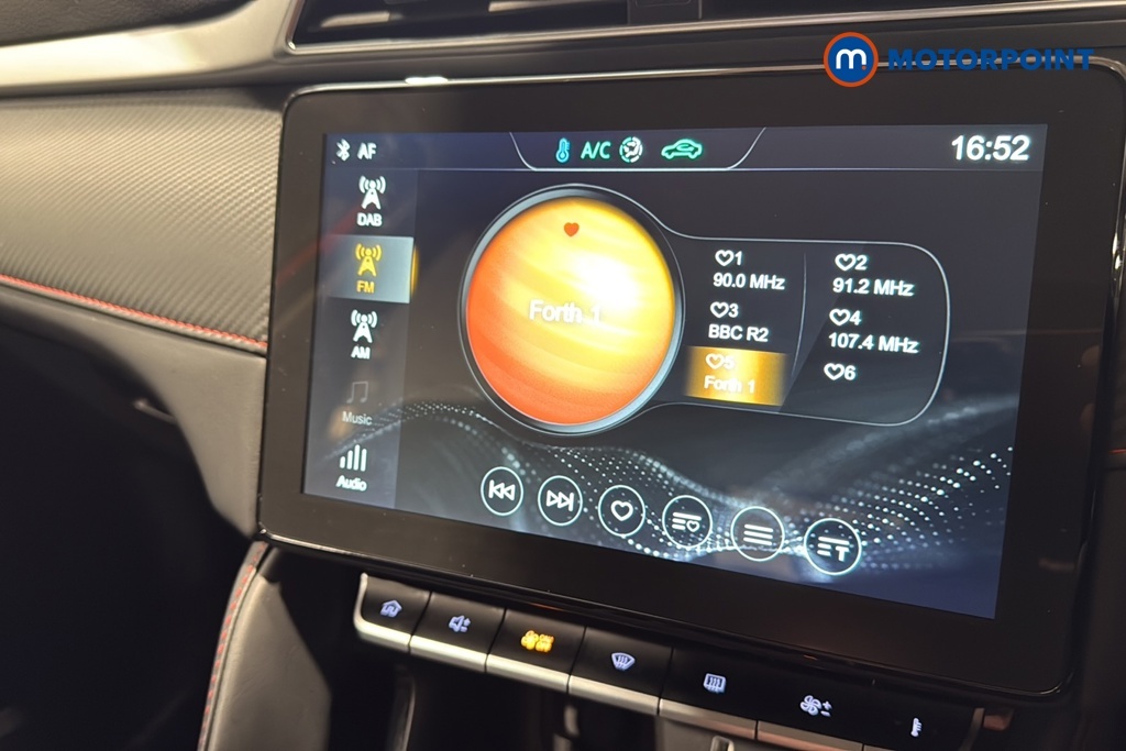 MG ZS 1.5 Hybrid Plus Trophy Suv Hybrid Black #16