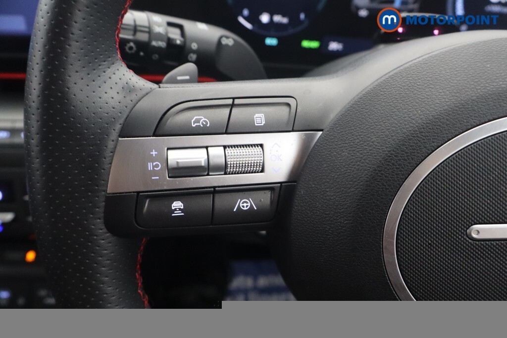 Hyundai Kona 65.4Kwh Advance Grey #11