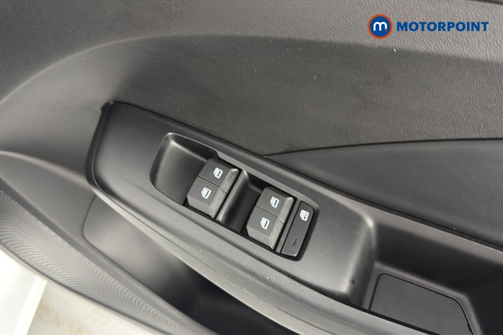 MG MG3 1.5 Hybrid Mhev Trophy Hatchback Hybri Red #24