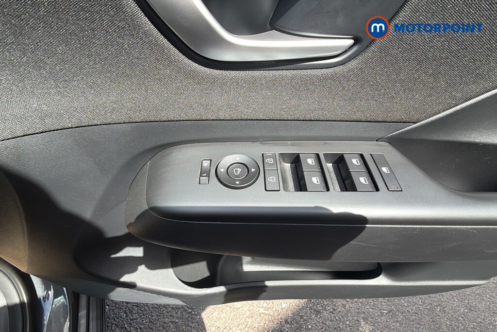 Hyundai Kona 65.4Kwh Advance Grey #18