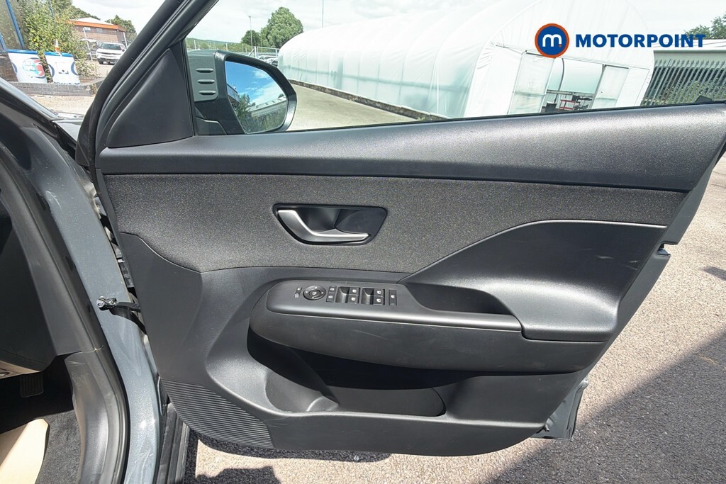 Hyundai Kona 65.4Kwh Advance Grey #17