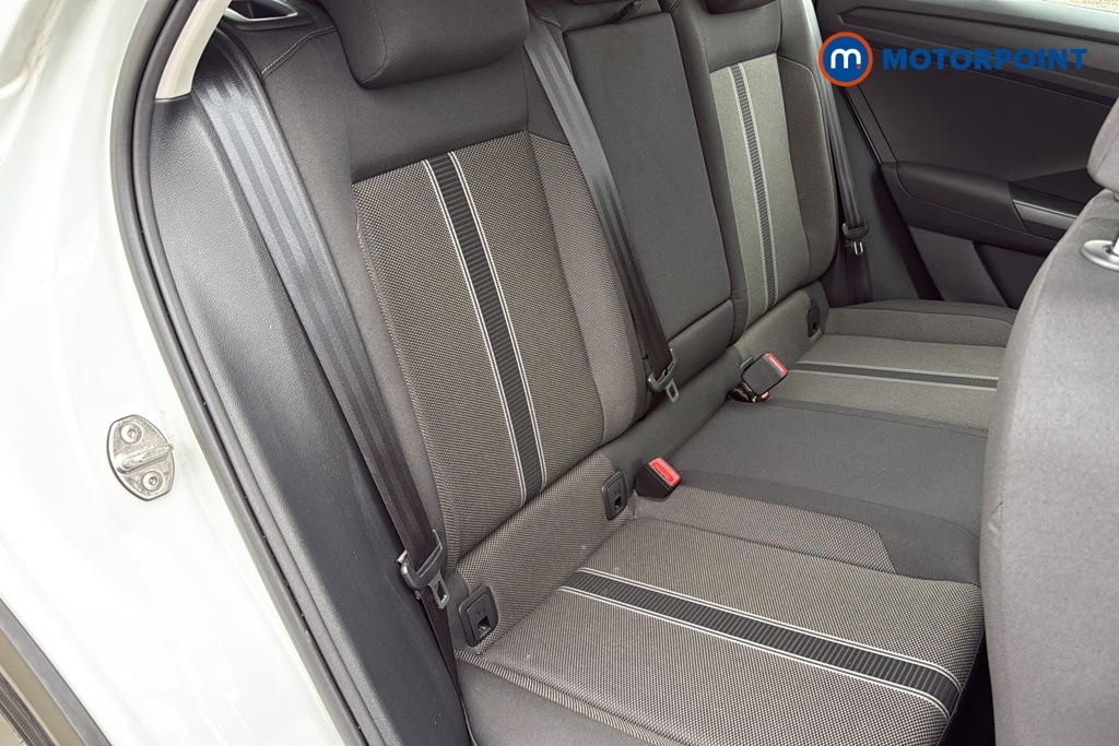 Volkswagen T-Roc 1.5 Tsi Evo R-line Dsg White #26