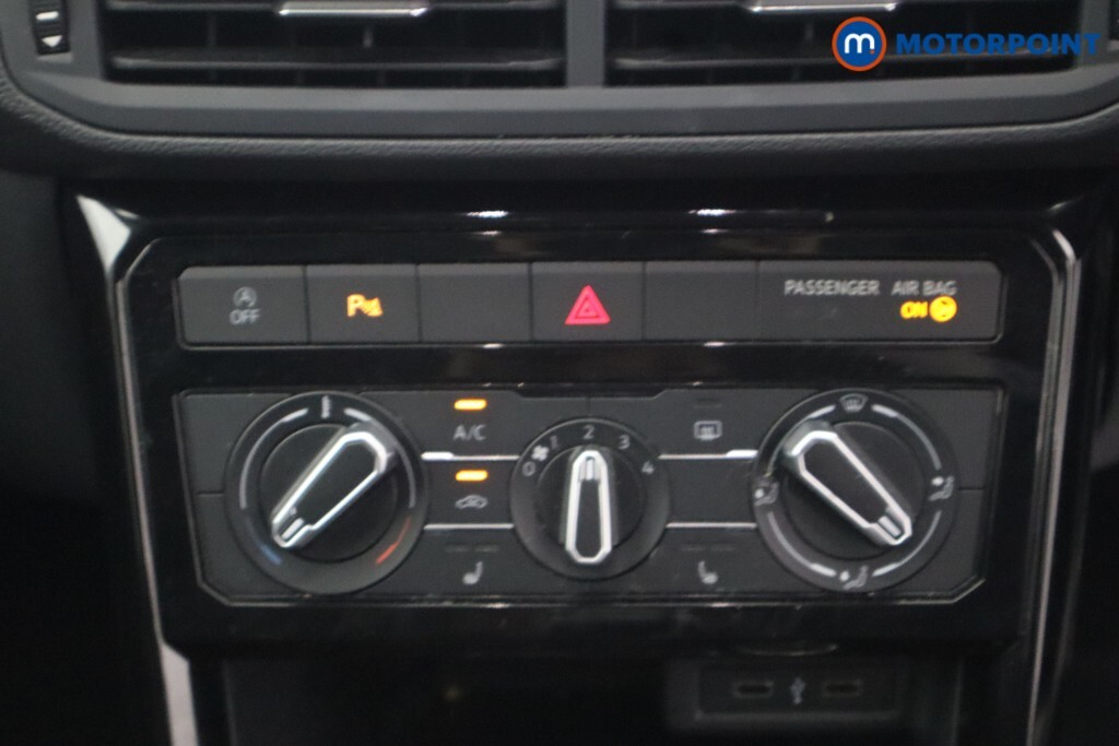 Volkswagen T-Cross 1.0 Tsi 95Ps Se Hatchback White #11