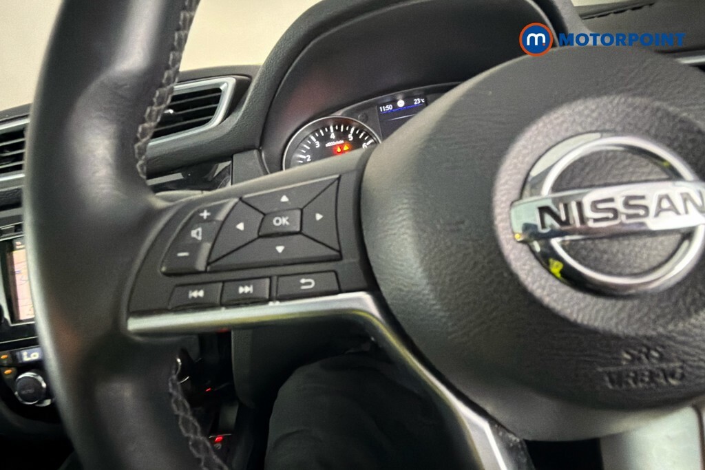 Nissan Qashqai Dig-t Acenta Premium Black #11